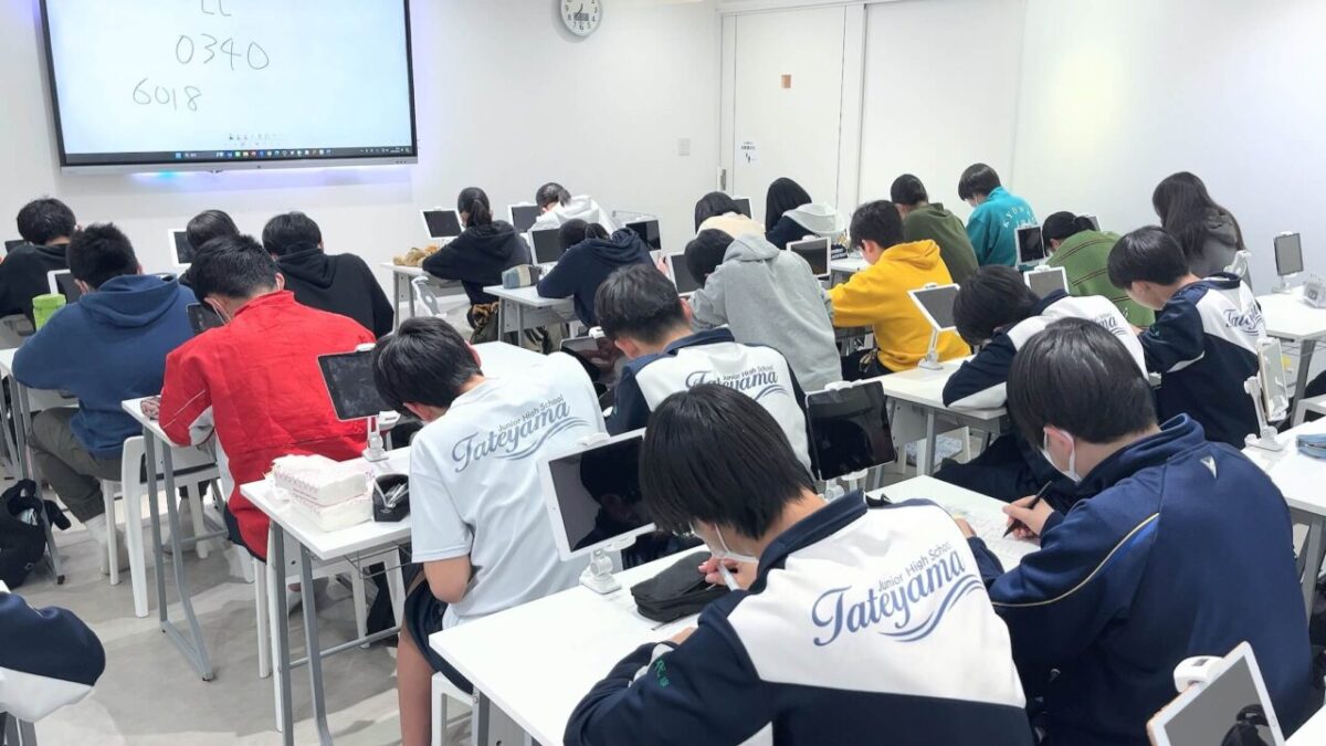 中学生の授業中